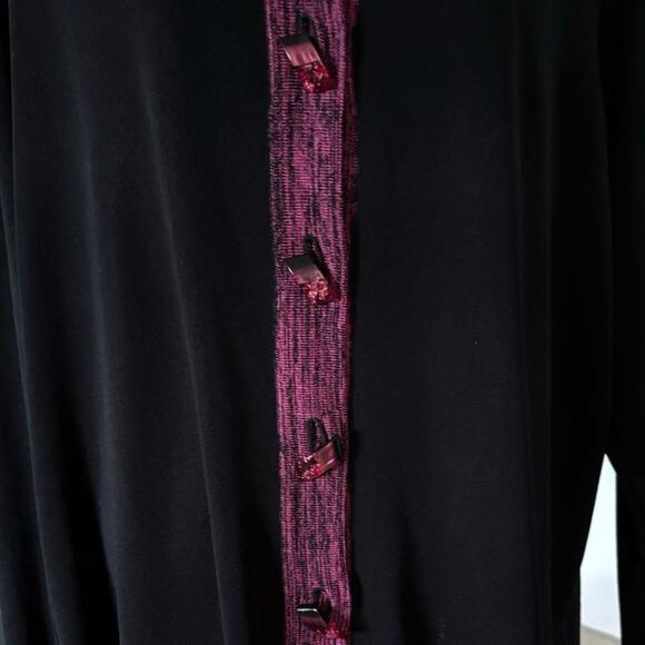 Exclusively Misook Plus Size 3X Button Front Cardigan Sweater Black Magenta - Picture 3 of 5